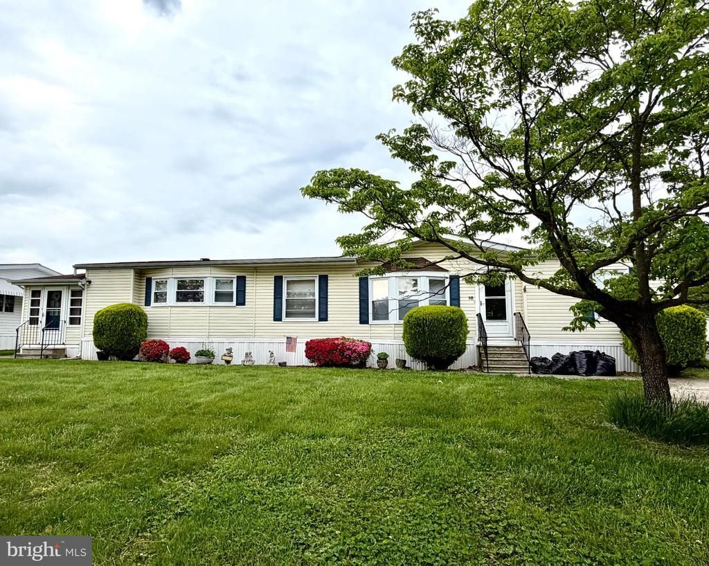 16 Lee Drive, Unit 643, Wilmington, DE 19808 Main Photo