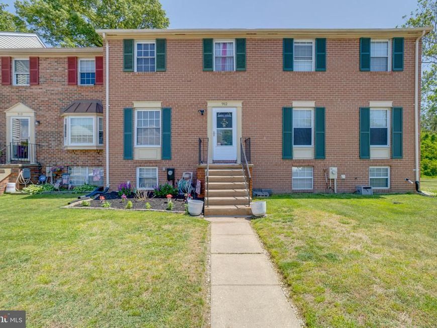 912 Hingham Harbour, Pasadena, MD 21122 Main Photo
