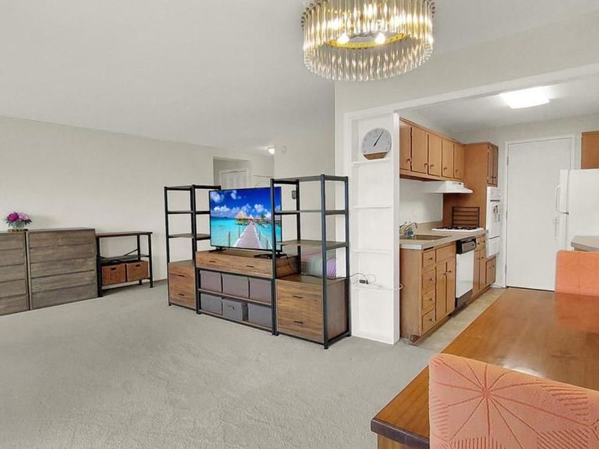 10201 Grosvenor Place, Unit 1412, Rockville, MD 20852 Main Photo