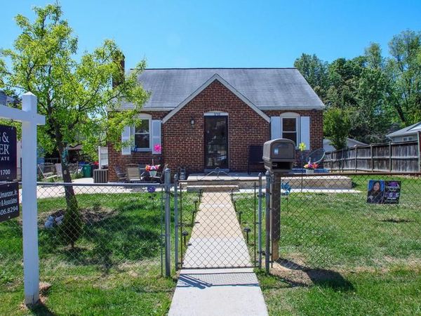 3709 KENNEDY PLACE, HYATTSVILLE, MD 20782