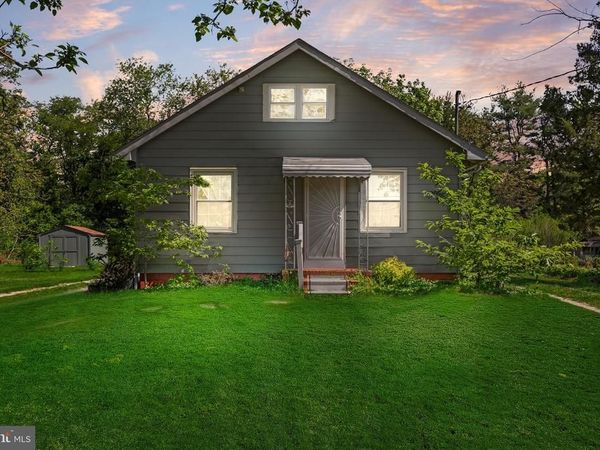 2848 MENANTICO ROAD, VINELAND, NJ 08361