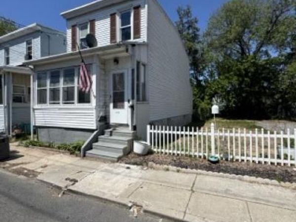 135 WESTMINSTER AVENUE, GLOUCESTER CITY, NJ 08030