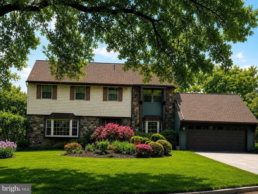 36 Averstone Ct, Holland, PA 18966 Main Photo