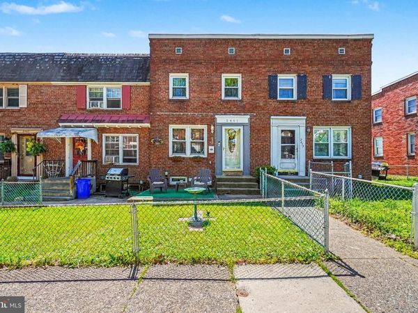 2461 ADRIAN STREET, HARRISBURG, PA 17104