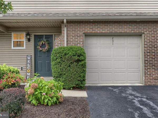 231 THRUSH DRIVE, HUMMELSTOWN, PA 17036