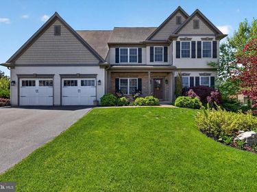 141 VISTA DRIVE, HUMMELSTOWN, PA 17036