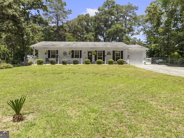 305 N Lake Drive, Perry, GA 31069