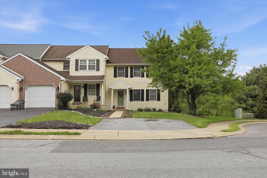 44 Highland Court, Reinholds, PA 17569 Main Photo