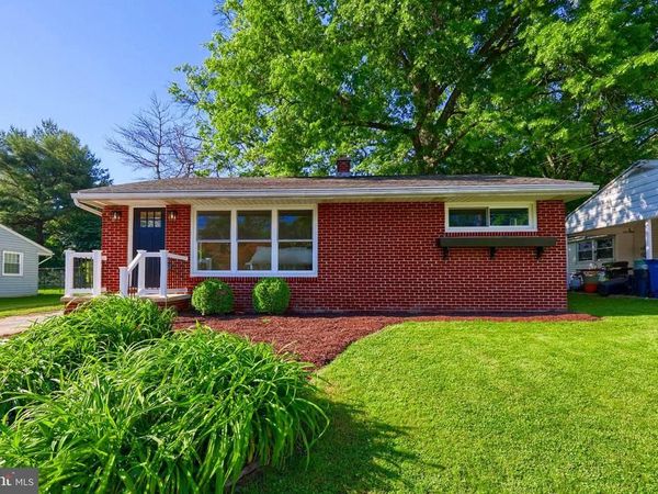 404 E NEW STREET, MOUNTVILLE, PA 17554