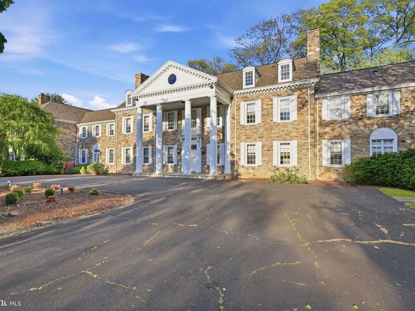 1035 WRIGHT DRIVE, HUNTINGDON VALLEY, PA 19006