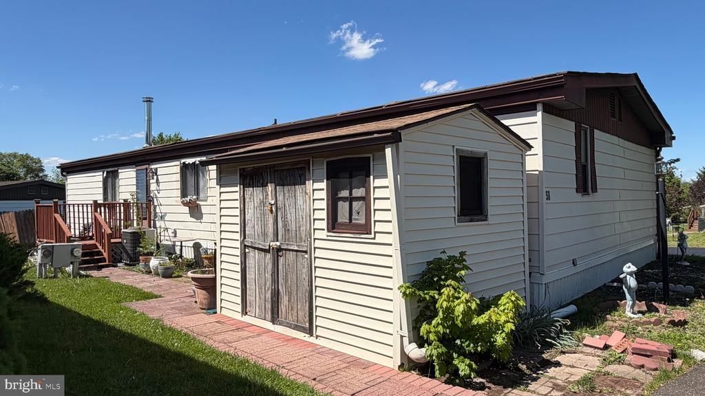 50 NESHAMINY FALLS CIRCLE, NORTH WALES, PA 19454