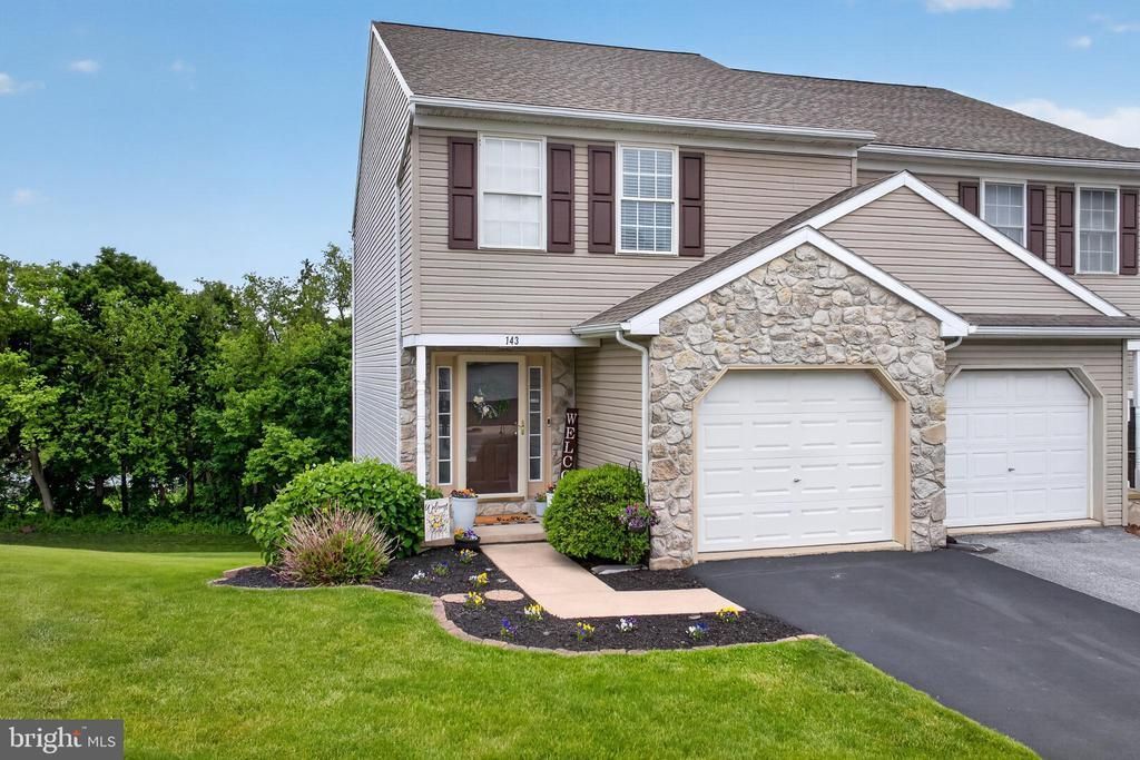143 ACORN LANE, MOUNTVILLE, PA 17554