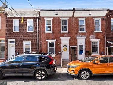 621 E FLORA STREET, PHILADELPHIA, PA 19125