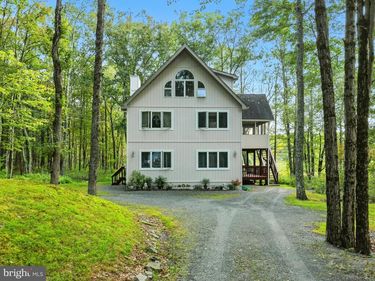BUCKBOARD LANE, LORDS VALLEY, PA 18428
