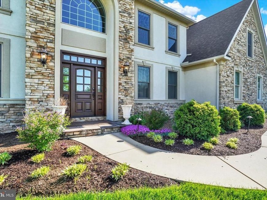 1302 Wicklow Drive, York, PA 17404 Main Photo