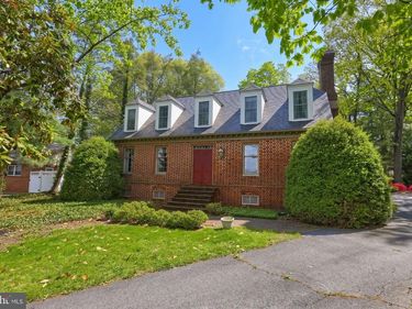 705 JEFFERSON LANE, RED LION, PA 17356