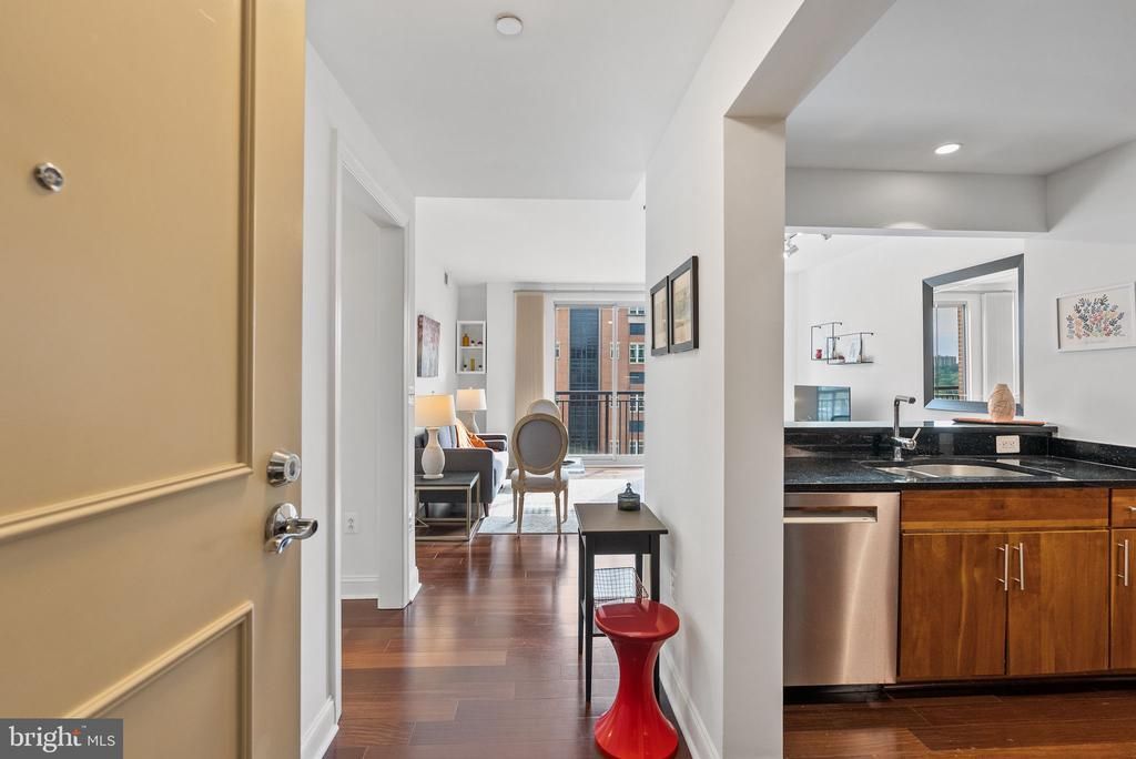 2050 Jamieson Avenue, Unit 1310, Alexandria, VA 22314 Main Photo