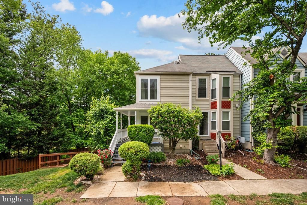 5916 St Giles Way, Alexandria, VA 22315 Main Photo