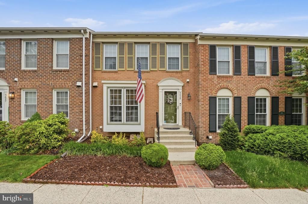 5629 Ridge View Drive, Alexandria, VA 22310 Main Photo