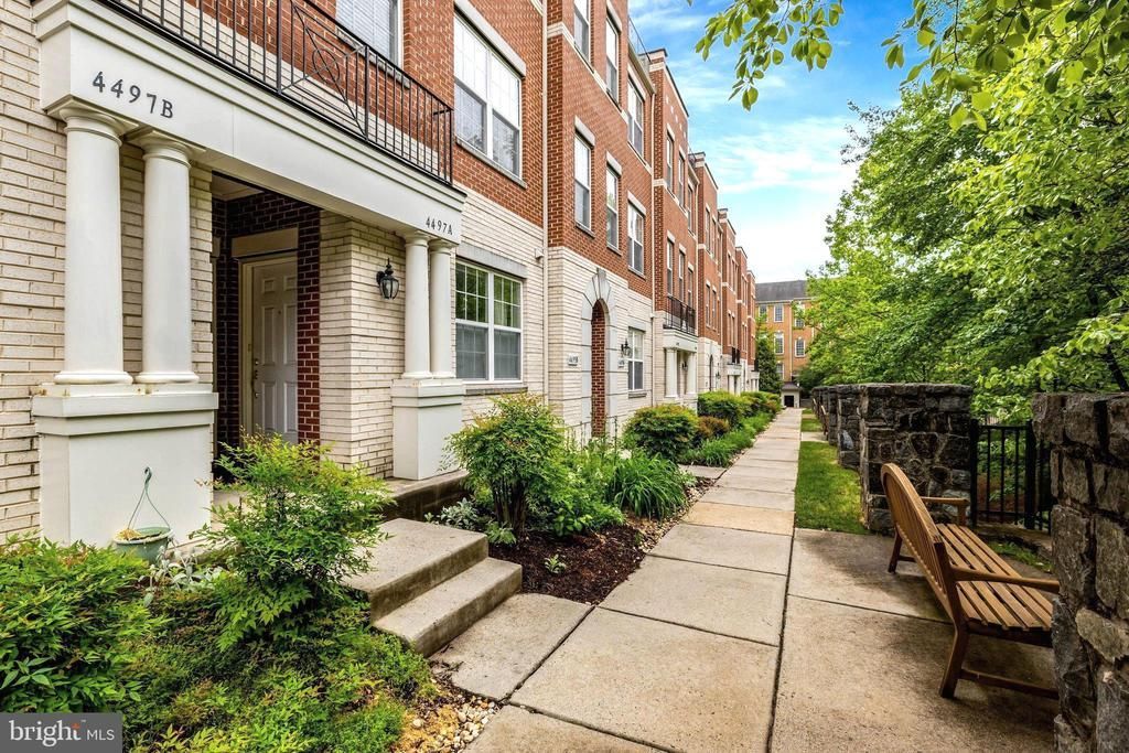 4497 Beacon Grove Circle, Unit 4497B, Fairfax, VA 22033 Main Photo