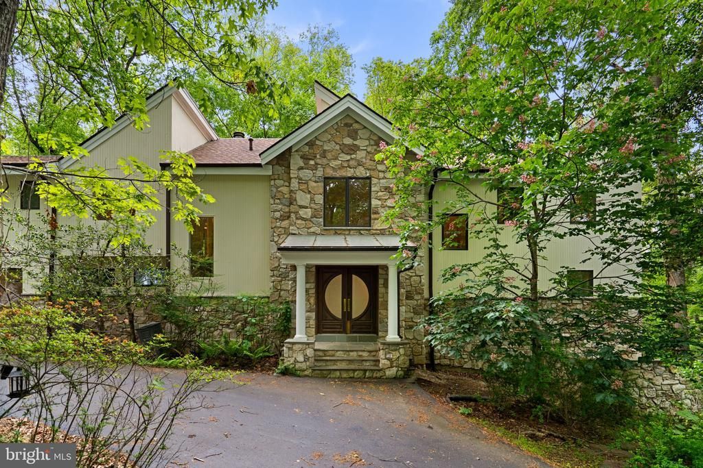 10701 Sycamore Springs Lane, Great Falls, VA 22066 Main Photo