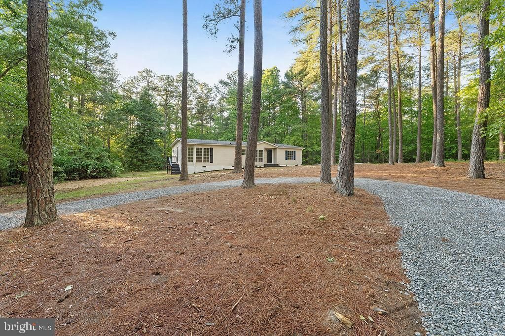 1109 Eastham Road, Bumpass, VA 23024 Main Photo