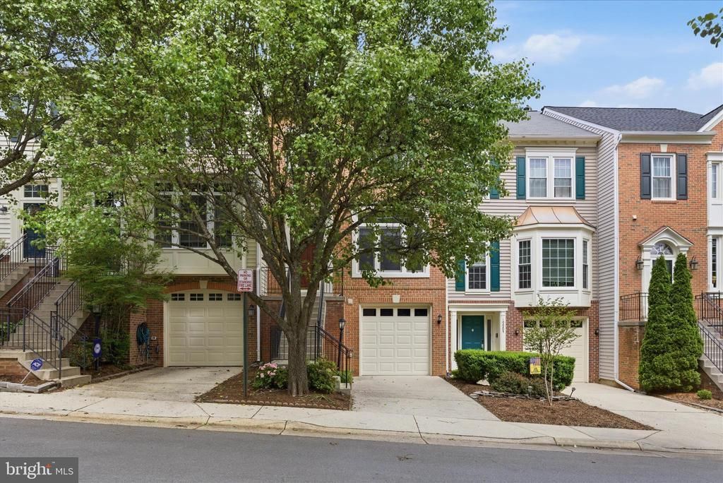 19905 Upland Terrace, Ashburn, VA 20147 Main Photo