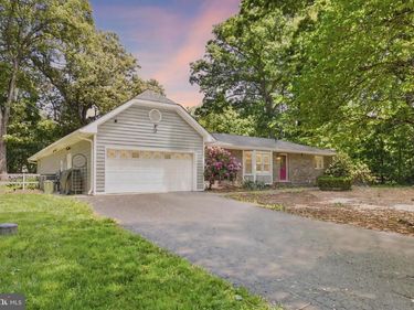 14 OAK LANE, STERLING, VA 20165
