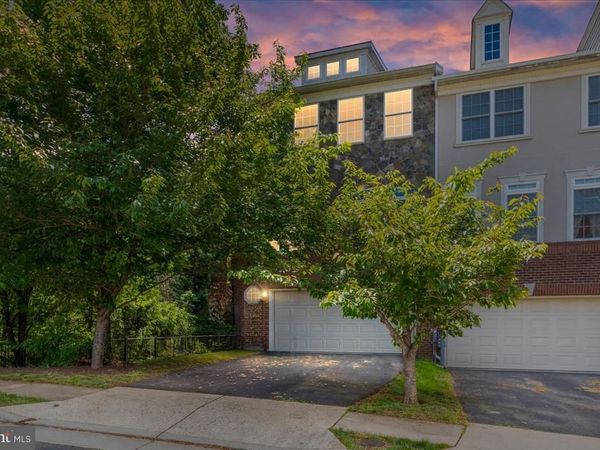 20344 CENTER BROOK SQUARE, STERLING, VA 20165