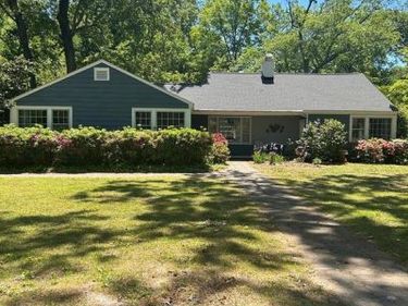 32 CLIFTON AVENUE, KILMARNOCK, VA 22482
