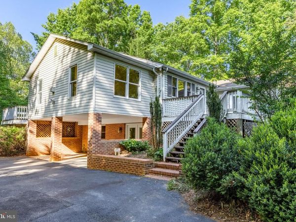 3628 S SPOTSWOOD TRAIL, BARBOURSVILLE, VA 22923
