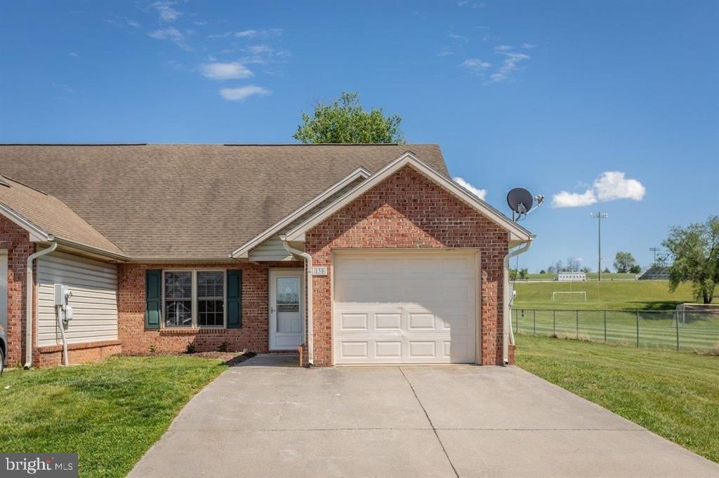 135 Alger, Broadway, VA 22815 Main Photo