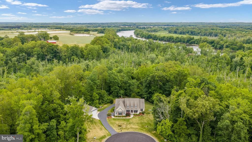 438 Brenthem Farm Drive, Fredericksburg, VA 22405 Main Photo