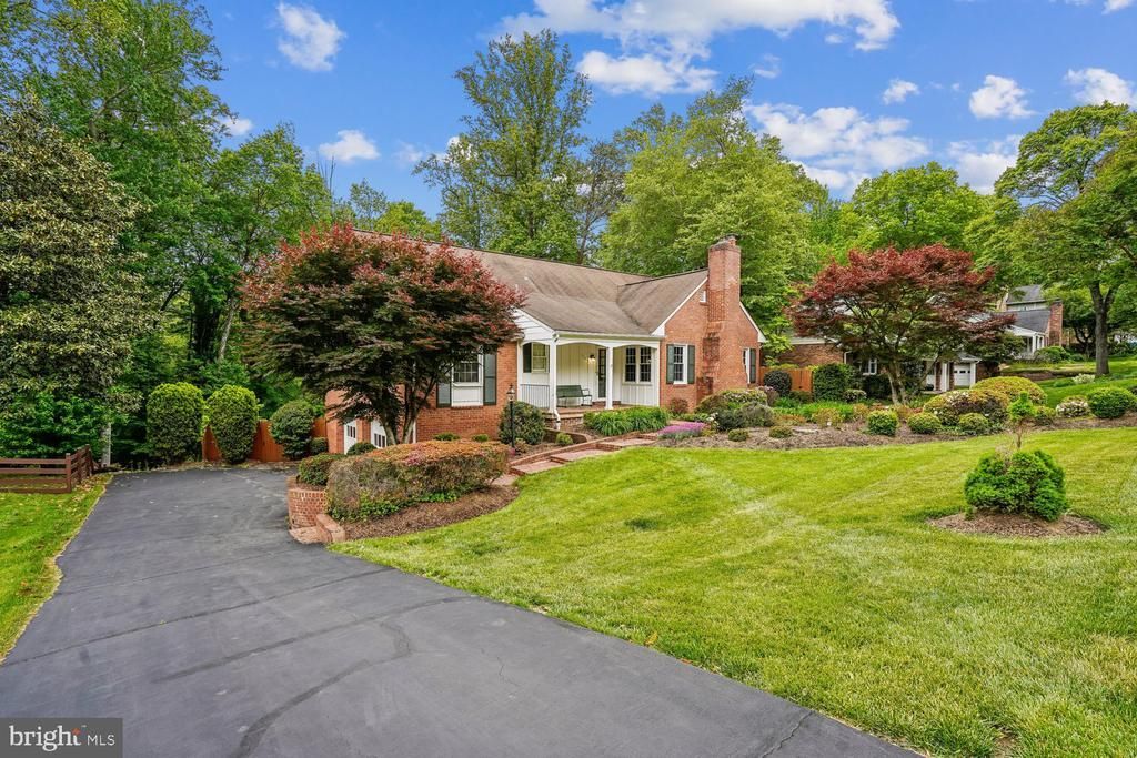 3709 Camelot Drive, Annandale, VA 22003 Main Photo