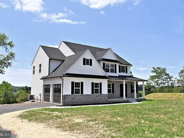 208 SCHWENK ROAD, PERKIOMENVILLE, PA 18074
