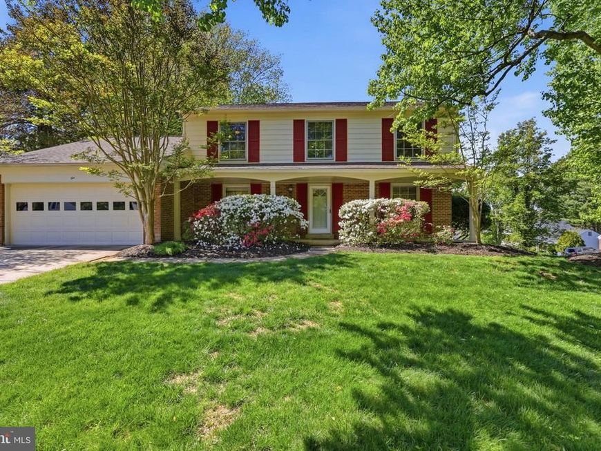 10 Wandering Trail, Potomac, MD 20854 Main Photo