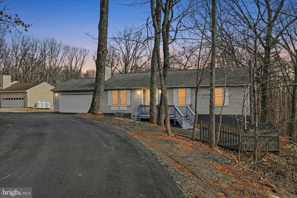 1411 Mercer Road, Haymarket, VA 20169 Main Photo