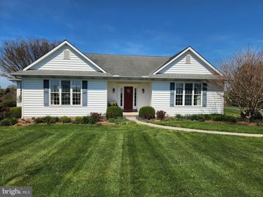 1043 SPRING VALLEY ROAD, QUARRYVILLE, PA 17566
