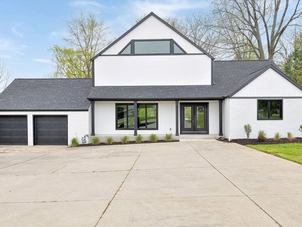 55981 Riverdale Drive, Elkhart, IN 46514