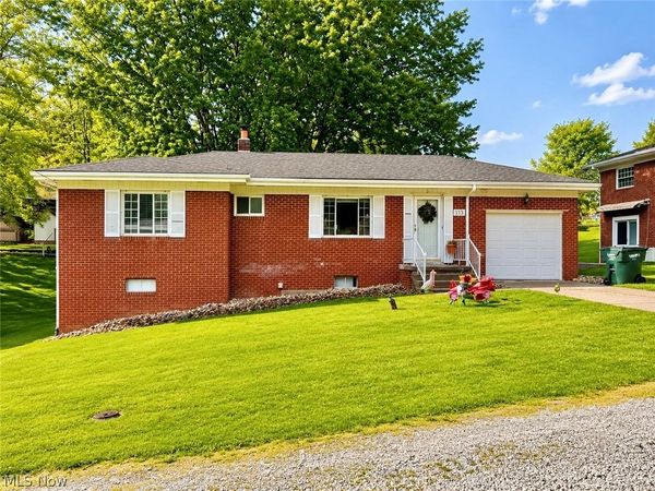 113 Stuart Drive , Wintersville, OH 43953