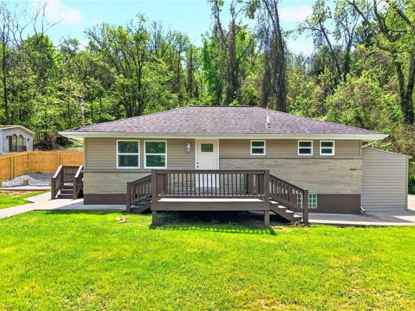1590 Grange Road, Charleroi, PA 15022