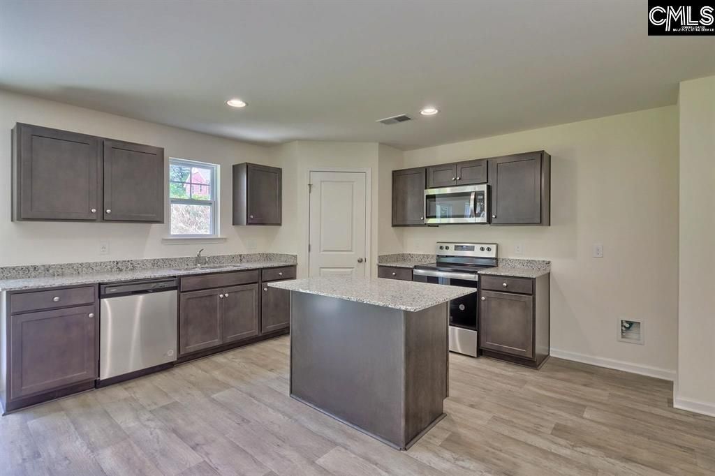 163 Savannah Woods Road Photo 6