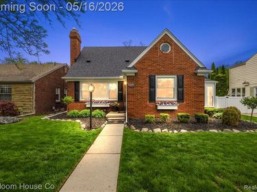 23140 Sheridan Street, Dearborn, MI 48128
