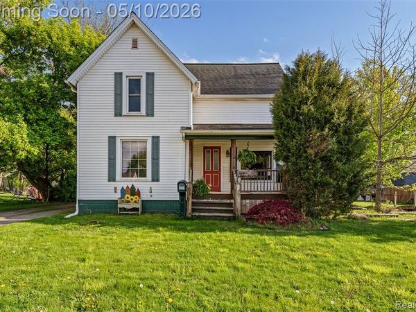 110 E McNeil Street, Corunna, MI 48817