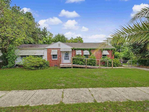 333 Gibbs Rd, Pensacola, FL 32507