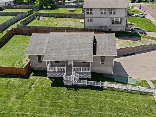 717 S 5th Street, Atchison, KS 66002