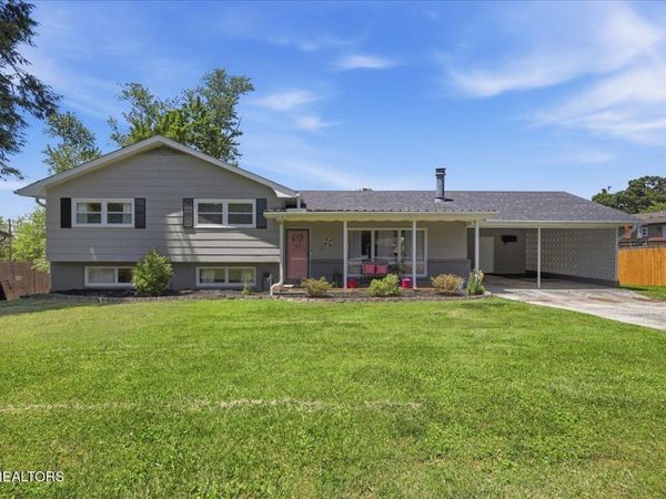 8705 Cranwood Drive, Knoxville, TN 37923