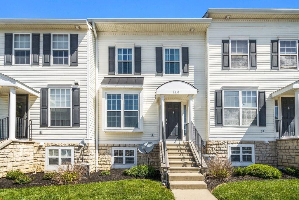 8258 Sugar Magnolia Drive , Blacklick, OH 43004 Main Photo