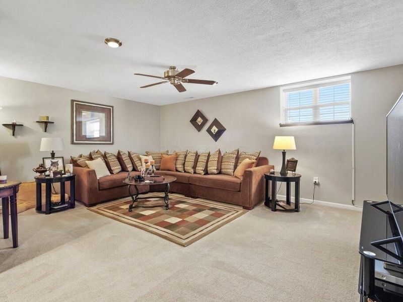 8258 Sugar Magnolia Drive , Blacklick, OH 43004 Photo 19