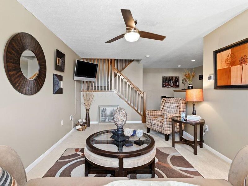 8258 Sugar Magnolia Drive , Blacklick, OH 43004 Photo 4